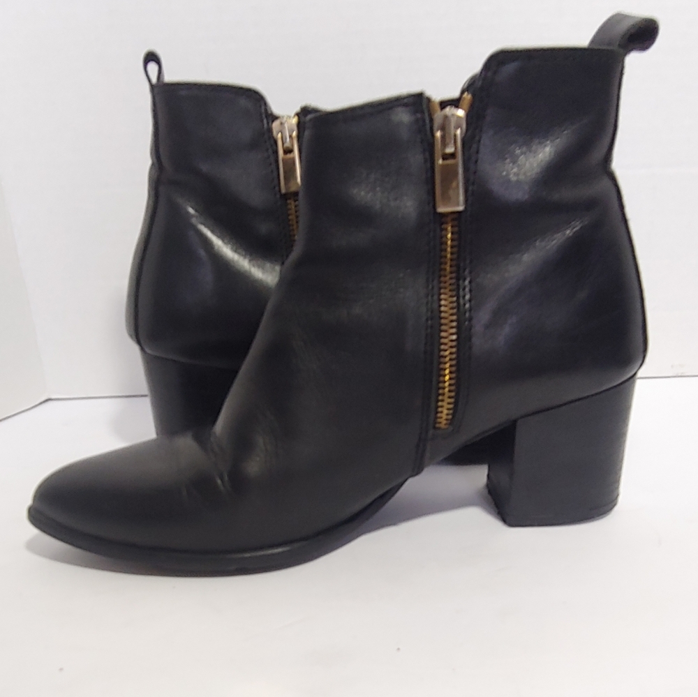 Anthropologie primamoda black leather ankle boots